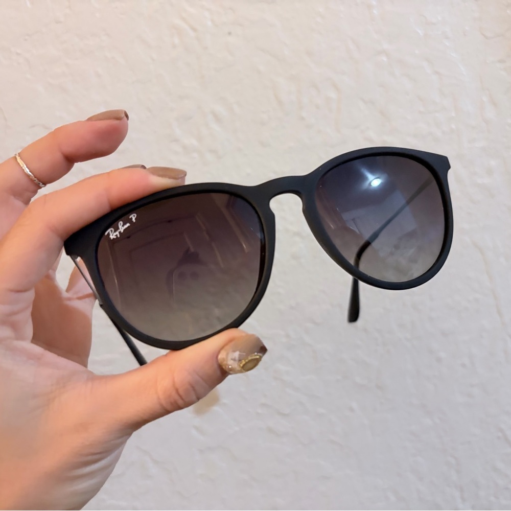 Like-new Ray-Ban Classic Black Sunglasses RB4171 matte